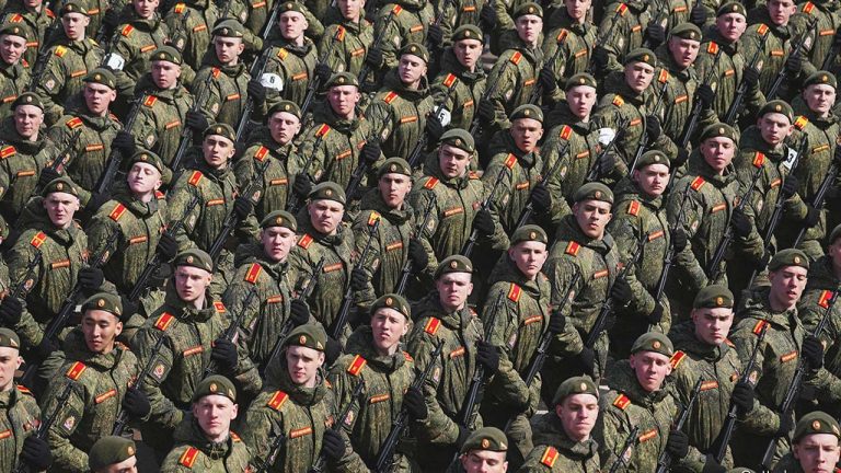 Russia-India: రష్యా సైన్యంలో పని చేస్తున్న కేరళ యువకుడు మృతి.. భారతీయుల్ని విడుదల చేయాలన్న భారత్