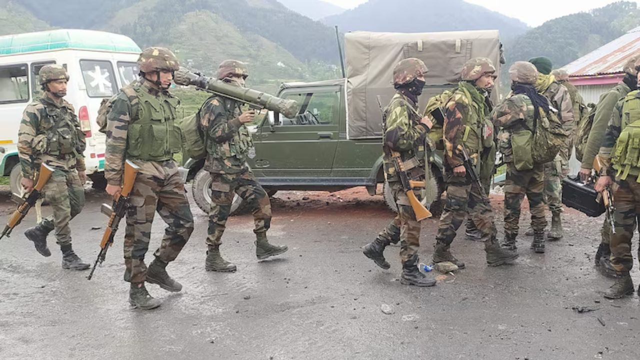 Terrorist Attack: ఆర్మీ క్యాంపును లక్ష్యంగా విచక్షణారహితంగా కాల్పులు జరిపిన ఉగ్రవాదులు