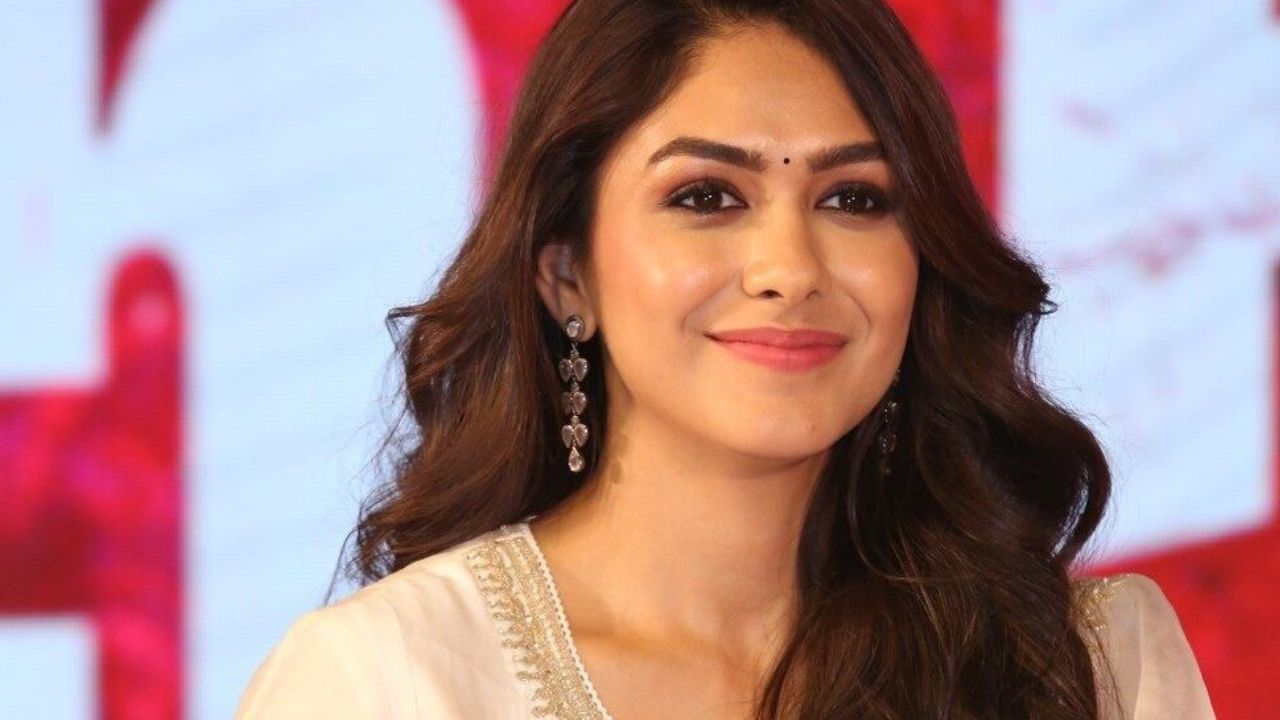 Mrunal Thakur : మరో బంపర్ ఆఫర్ అందుకున్న మృణాల్ ఠాకూర్