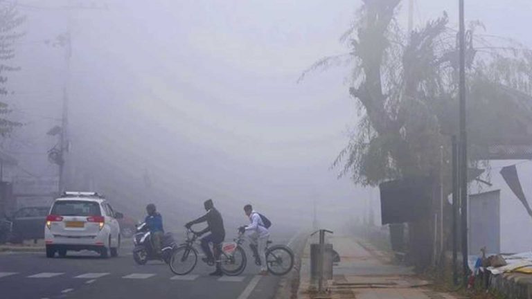 Weather Updates : తెలంగాణలో కొనసాగుతున్న చలి తీవ్రత.. ఆ జిల్లాలకు ఆరెంజ్‌ అలర్ట్‌