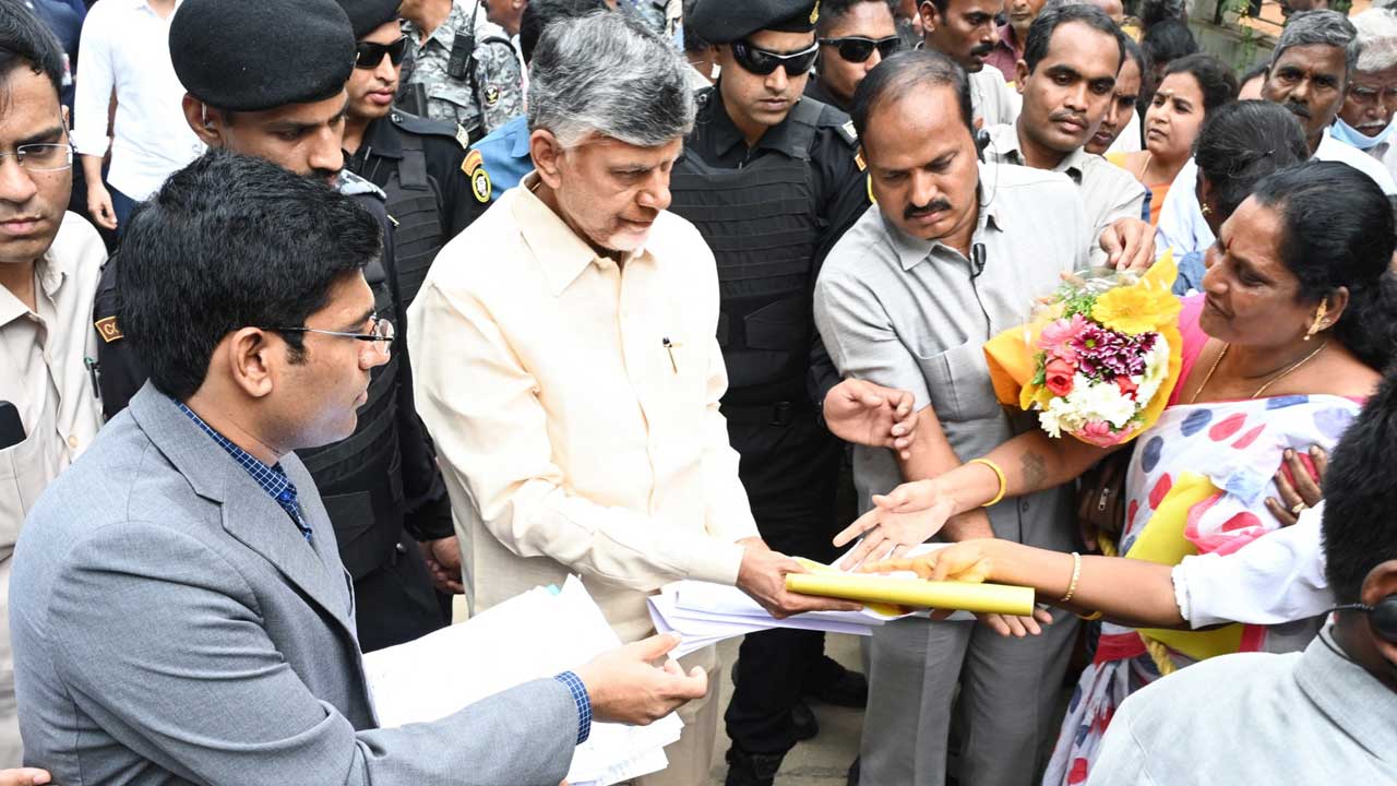 CM Chandrababu: నారావారిపల్లెలో బిజీబిజీగా సీఎం చంద్రబాబు