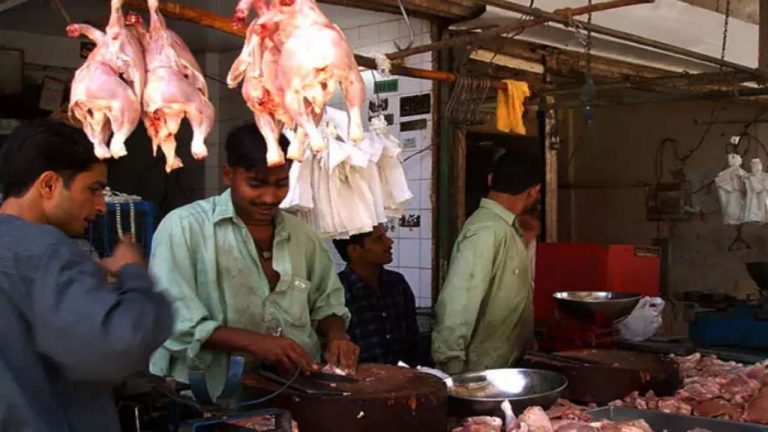 Non Veg Market: పండగ పూట మటన్, చికెన్ ధరలకు రెక్కలు..