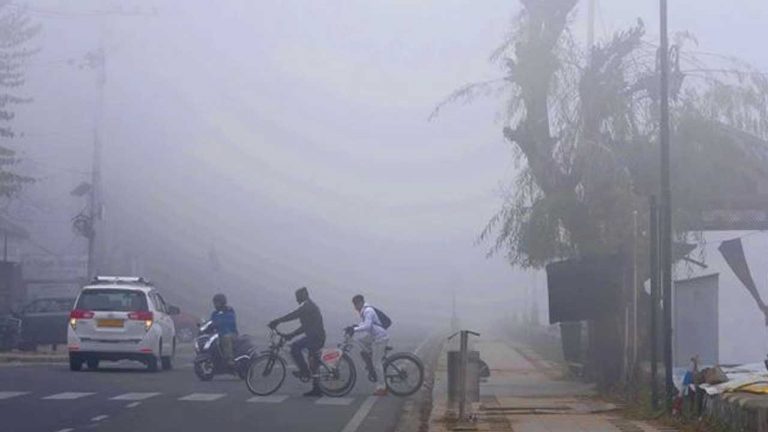 Telangana Cold Wave: వామ్మో చలి.. ఇంకా రెండు రోజులు గజ గజ వణకాల్సిందేనట..!