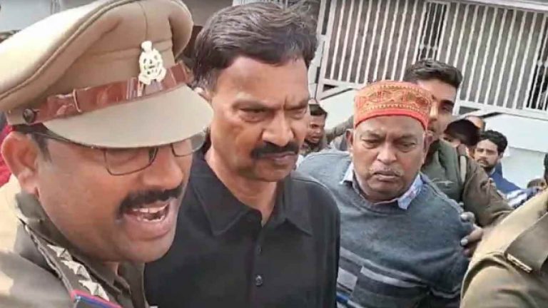 Rakesh Rathore: అత్యాచారం కేసులో కాంగ్రెస్ ఎంపీ అరెస్ట్..