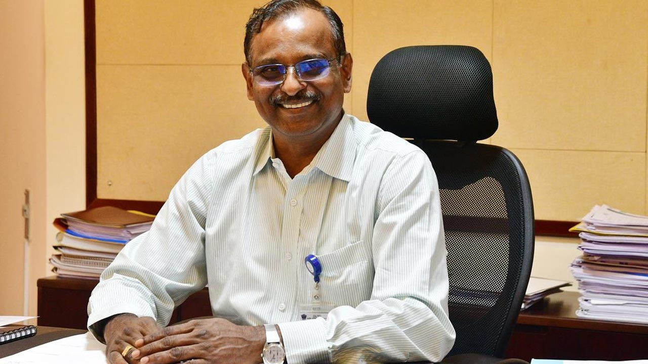 ISRO New Chief: ఇస్రో కొత్త ఛైర్మన్‌గా డాక్టర్‌ వి.నారాయణన్‌..