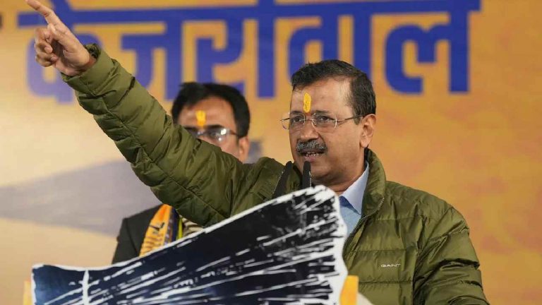 AAP vs BJP: ‘‘రావణుడు బంగారు జింకగా వచ్చాడా..?’’ కేజ్రీవాల్‌పై బీజేపీ విమర్శలు..