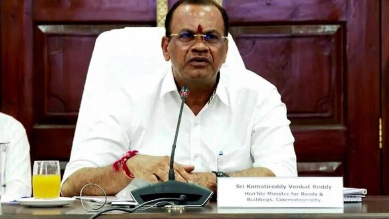 Minister Komatireddy: త్వరలో సీఎం రేవంత్ ఆకస్మిక పర్యటనలు ఉంటాయి.. జాగ్రత్తగా ఉండండి..!