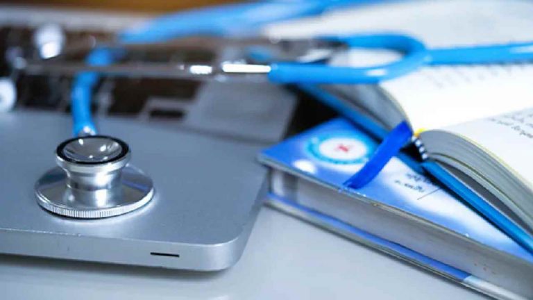 NEET-UG 2025: పెన్-పేపర్ పద్ధతిలో నీట్.. ఒకే రోజు, ఒకే షిఫ్ట్‌లో పరీక్ష..