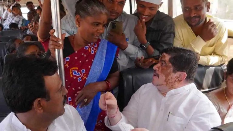 Ponnam Prabhakar :  జూబ్లీ బస్‌స్టేషన్‌ను ఆకస్మిక తనిఖీ చేసిన మంత్రి పొన్నం ప్రభాకర్