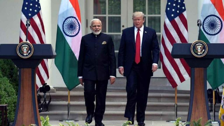 Trump Trip To India: భారత పర్యటనపై ట్రంప్ ఆసక్తి.. సలహాదారులతో చర్చ..