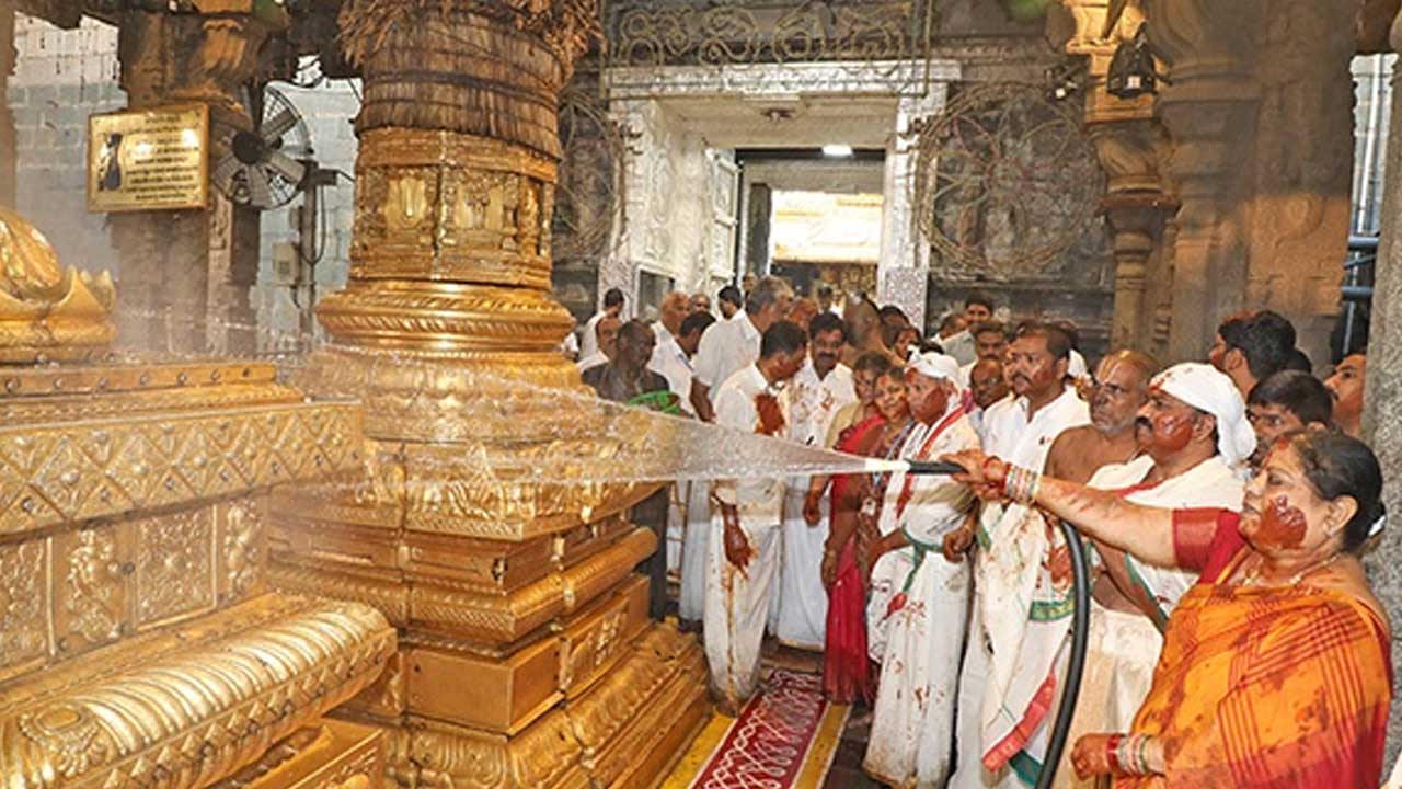Koil Alwar Tirumanjanam: శ్రీవారి ఆలయంలో కోయిల్ ఆళ్వార్ తిరుమంజనం.. బ్రేక్‌ దర్శనాలు రద్దు