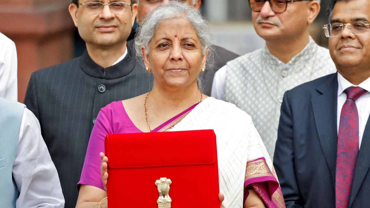 Union Budget 2025: కేంద్ర బడ్జెట్‌లో ఆదాయపు పన్నుపై కొత్త విధానం ప్రకటించనున్నారా?