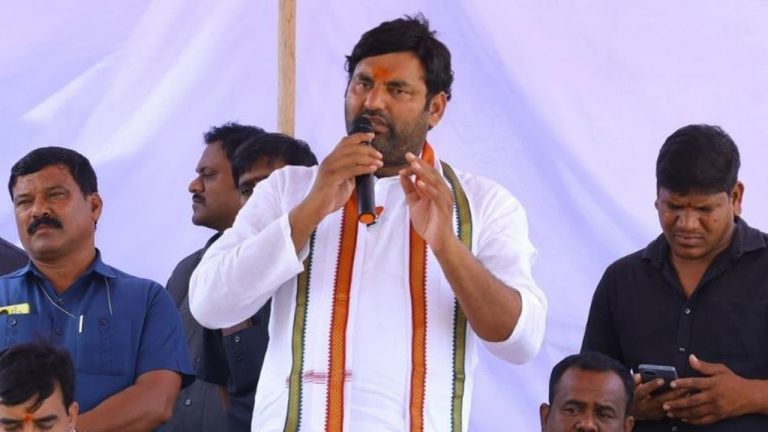 MLA Anirudh Reddy : సీఎల్పీ సమావేశంలో ఎమ్మెల్యే అనిరుధ్‌ సంచలన వ్యాఖ్యలు.. అందరూ షాక్‌..!