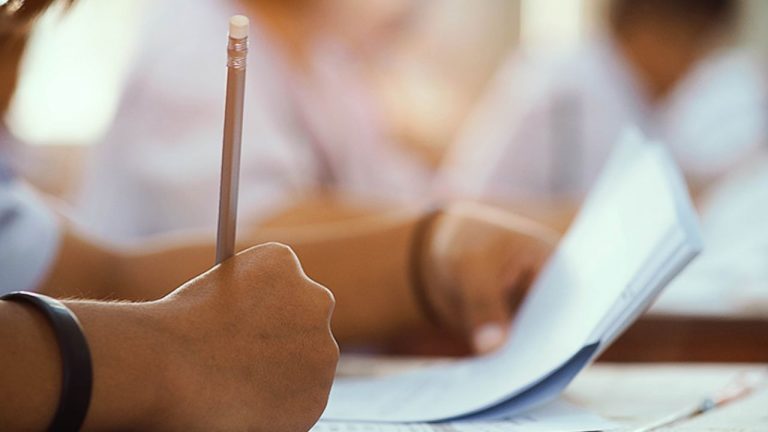 Group 2 Mains Exams: గ్రూప్‌-2 మెయిన్స్‌ పరీక్షకు కొత్త పెళ్లి కూతురు!