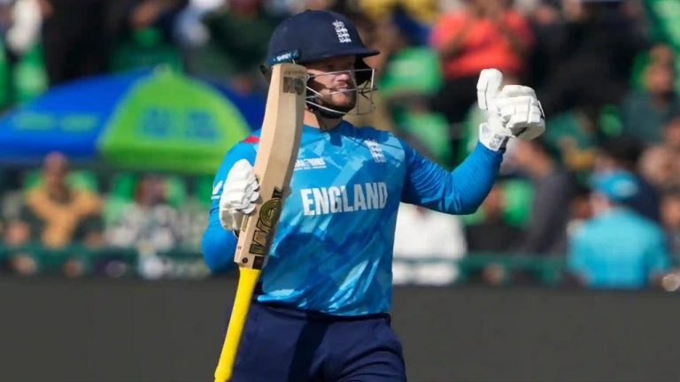 ENG vs AUS: బెన్‌ డకెట్‌ ఊచకోత.. ఆస్ట్రేలియా ముందు భారీ లక్ష్యం