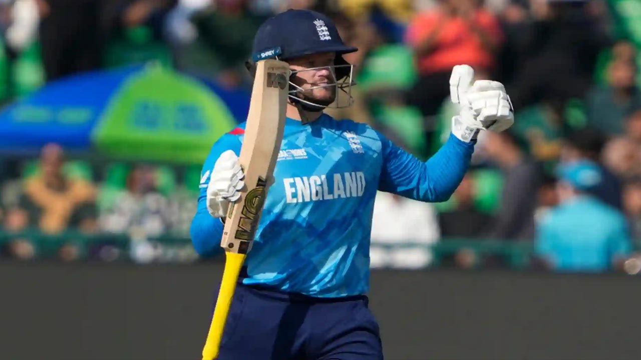 ENG vs AUS: బెన్‌ డకెట్‌ ఊచకోత.. ఆస్ట్రేలియా ముందు భారీ లక్ష్యం