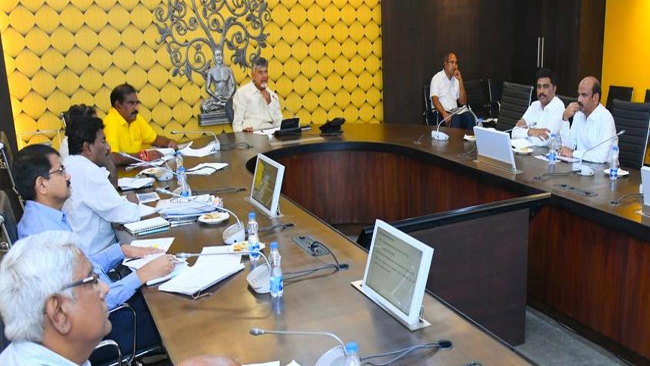 CM Chandrababu: గత ప్రభుత్వ అక్రమాల విచారణకు బ్యాంకులు సహకరించాలి..