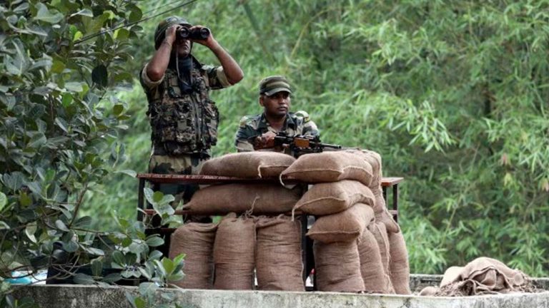 Chhattisgarh: బీజాపూర్‌ జిల్లాలో భారీ ఎన్‌కౌంటర్‌.. 12 మంది మావోయిస్టుల మృతి