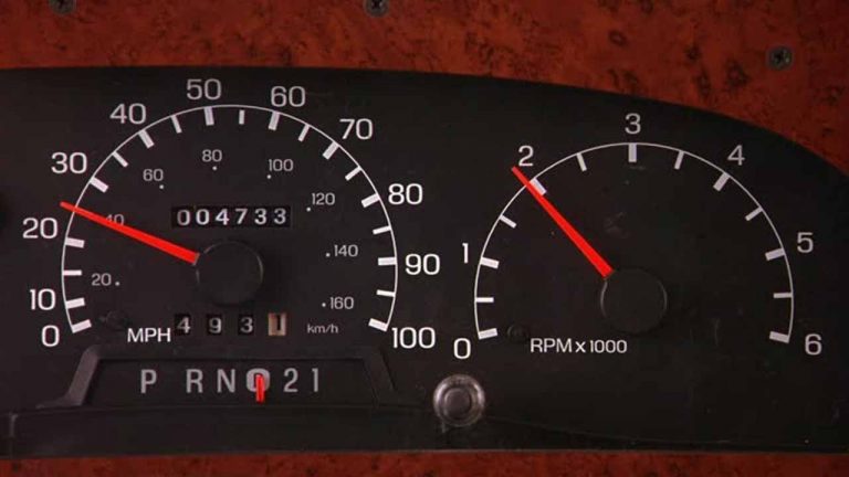 Car Mileage: వేసవిలో కారు మైలేజ్ తగ్గడానికి గల కారణాలివే..?