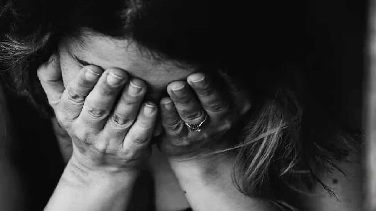 Crime: ప్రియుడి కోసం పారిపోయిన 13 ఏళ్ల బాలిక.. అమ్మాయిపై పోలీస్ అత్యాచారం..