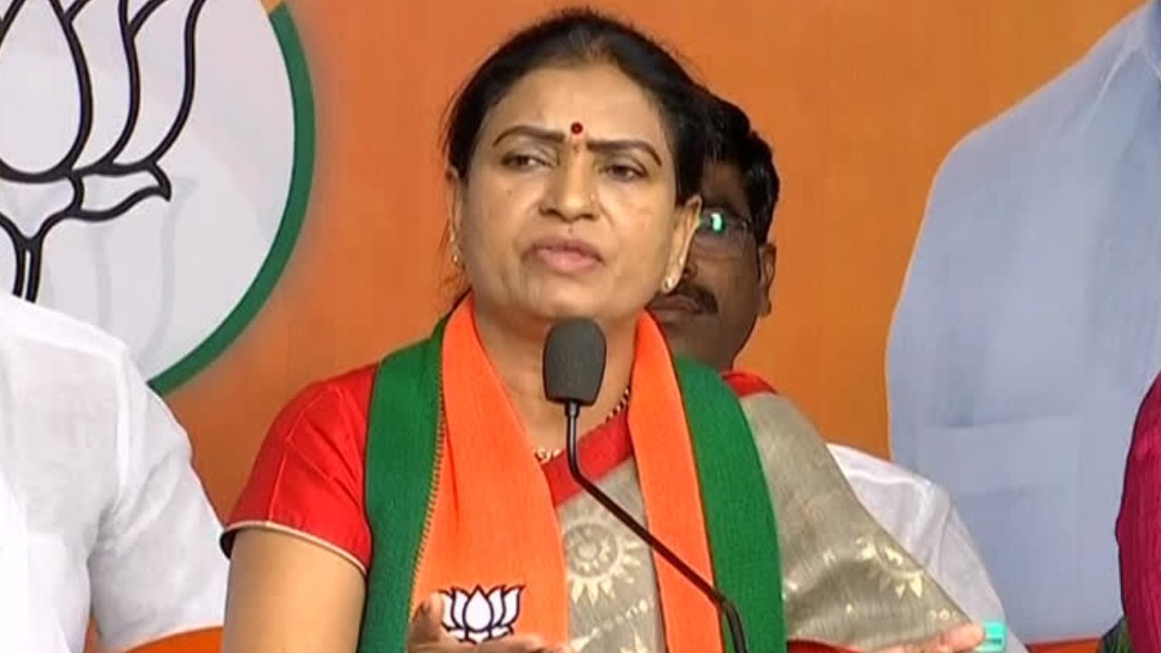 DK Aruna: కేసీఆర్‌పై చర్యలు తీసుకోకుండా.. సీబీఐ విచారణకు ఎందుకు ఇచ్చినట్టు!