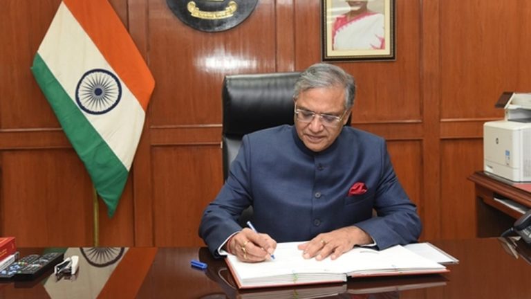 Gyanesh Kumar: సీఈసీగా బాధ్యతలు స్వీకరించిన జ్ఞానేష్ కుమార్