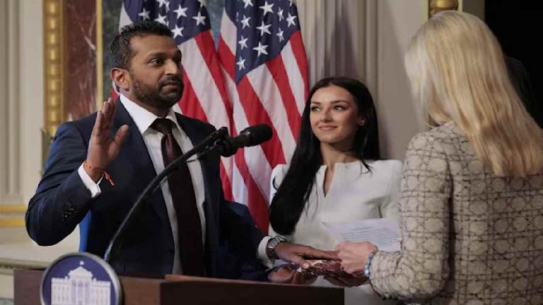 Kash Patel: “గర్ల్‌ఫ్రెండ్” సమక్షంలో FBI చీఫ్‌గా కాష్ పటేల్ ప్రమాణస్వీకారం.. అలెక్సిస్ విల్కిన్స్ ఎవరు..?