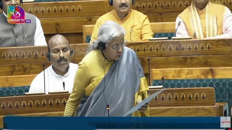 Lok Sabha: ఆదాయపు పన్ను బిల్లు ప్రవేశపెట్టిన నిర్మలమ్మ