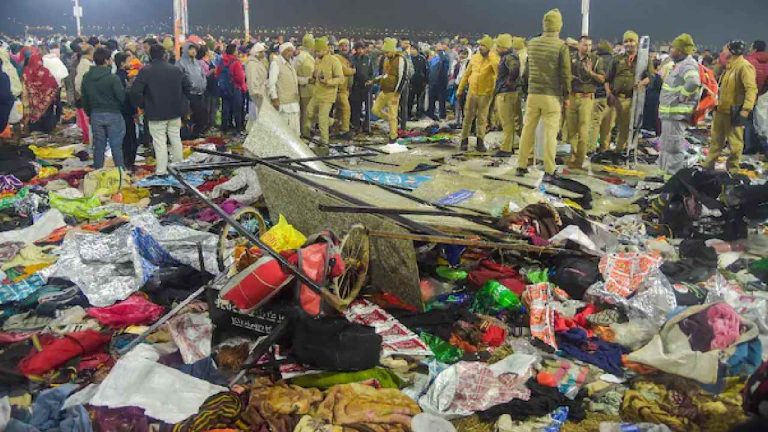 Kumbh stampede: కుంభమేళా తొక్కిసలాటపై పిటిషన్ తిరస్కరించిన సుప్రీంకోర్ట్..