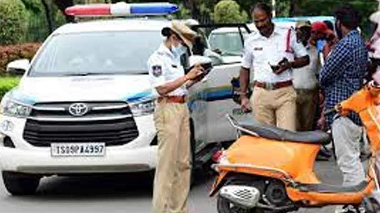 New Motor Vehicle Act: వాహనదారులకు బిగ్ అలర్ట్.. రేపటి నుంచి ఈ తప్పులు చేశారో భారీగా ఫైన్!