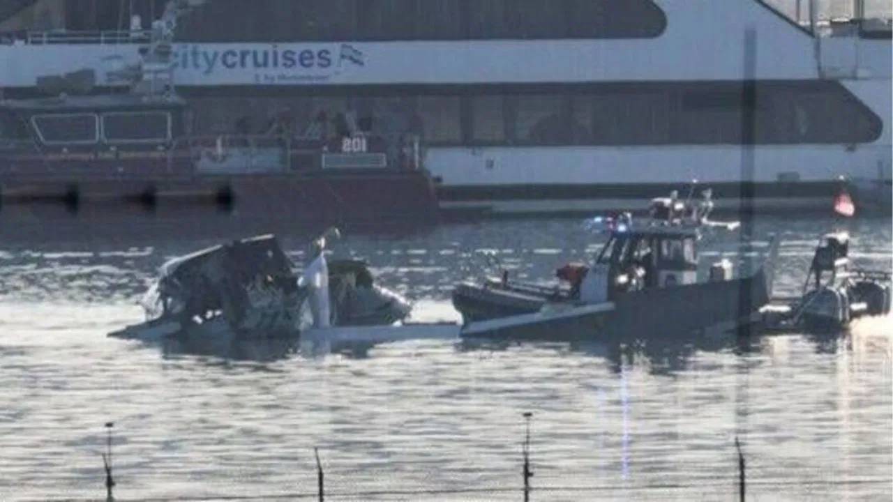 Washington DC Plane Crash:  మిస్టరీ వీడనుంది… అమెరికన్ విమాన ప్రమాదానికి సంబంధించిన బ్లాక్ బాక్స్ దొరికింది