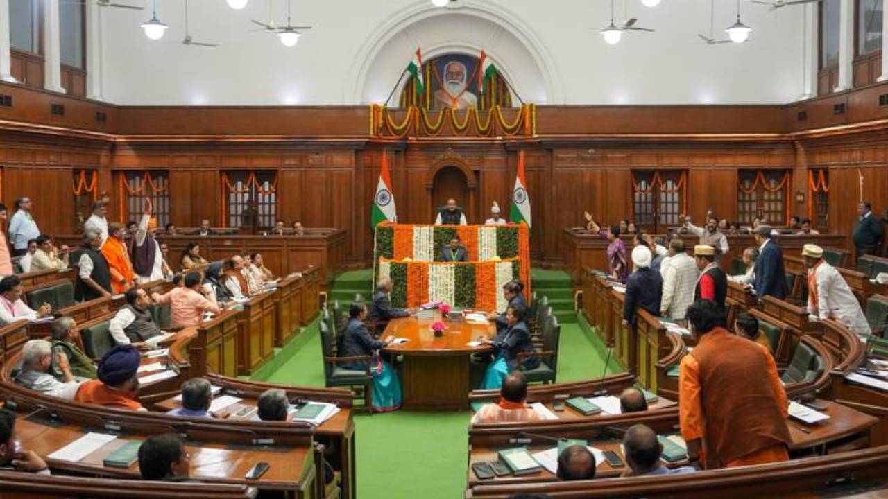 CAG  Report : ఢిల్లీ మద్యం విధానంపై కాగ్ నివేదిక.. అసెంబ్లీలో ప్రవేశపెట్టిన ప్రభుత్వం