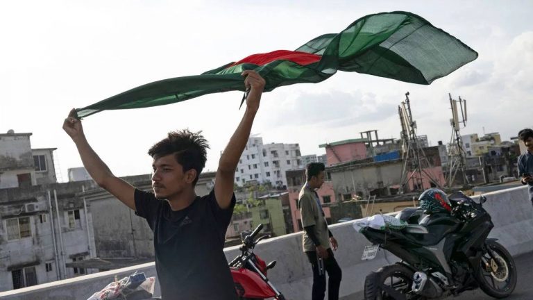 Bangladeh : అప్పుడు ప్రభుత్వాన్ని మార్చారు… ఇప్పుడు దేశాన్నే మార్చనున్న విద్యార్థులు