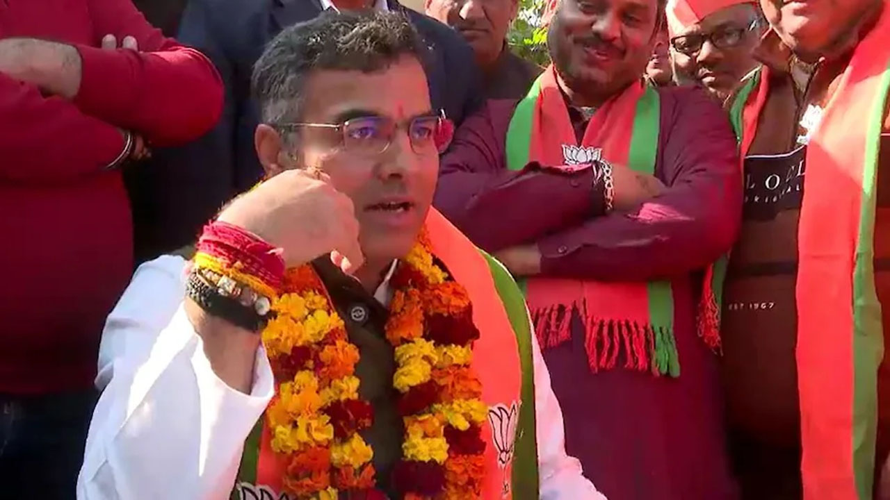 Parvesh Sahib Singh: గెలుపు క్రెడిట్ వారికే.. కేజ్రీవాల్‌ను ఓడించిన పర్వేశ్ కీలక వ్యాఖ్యలు