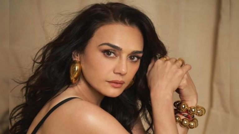 Preity Zinta : అభిమానులకు క్షమాపణలు చెప్పిన స్టార్ హీరోయిన్..