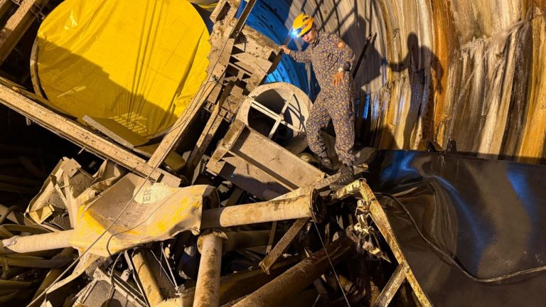 SLBC Tunnel Accident: కార్మికుల ఆచూకీ కోసం ‘ఆపరేషన్ మార్కోస్’!