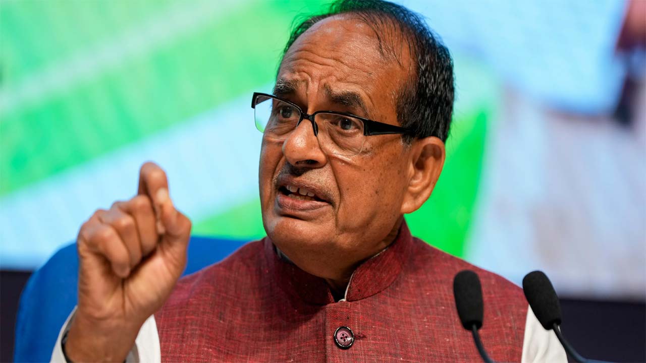 Shivraj Singh: ఎయిరిండియాలో కేంద్రమంత్రికి చేదు అనుభవం.. విరిగిపోయిన సీటులో ప్రయాణం