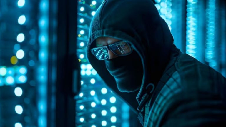 Covert Operation: దోపిడీ దొంగ కోసం పోలీసుల కోవర్ట్ ఆపరేషన్!