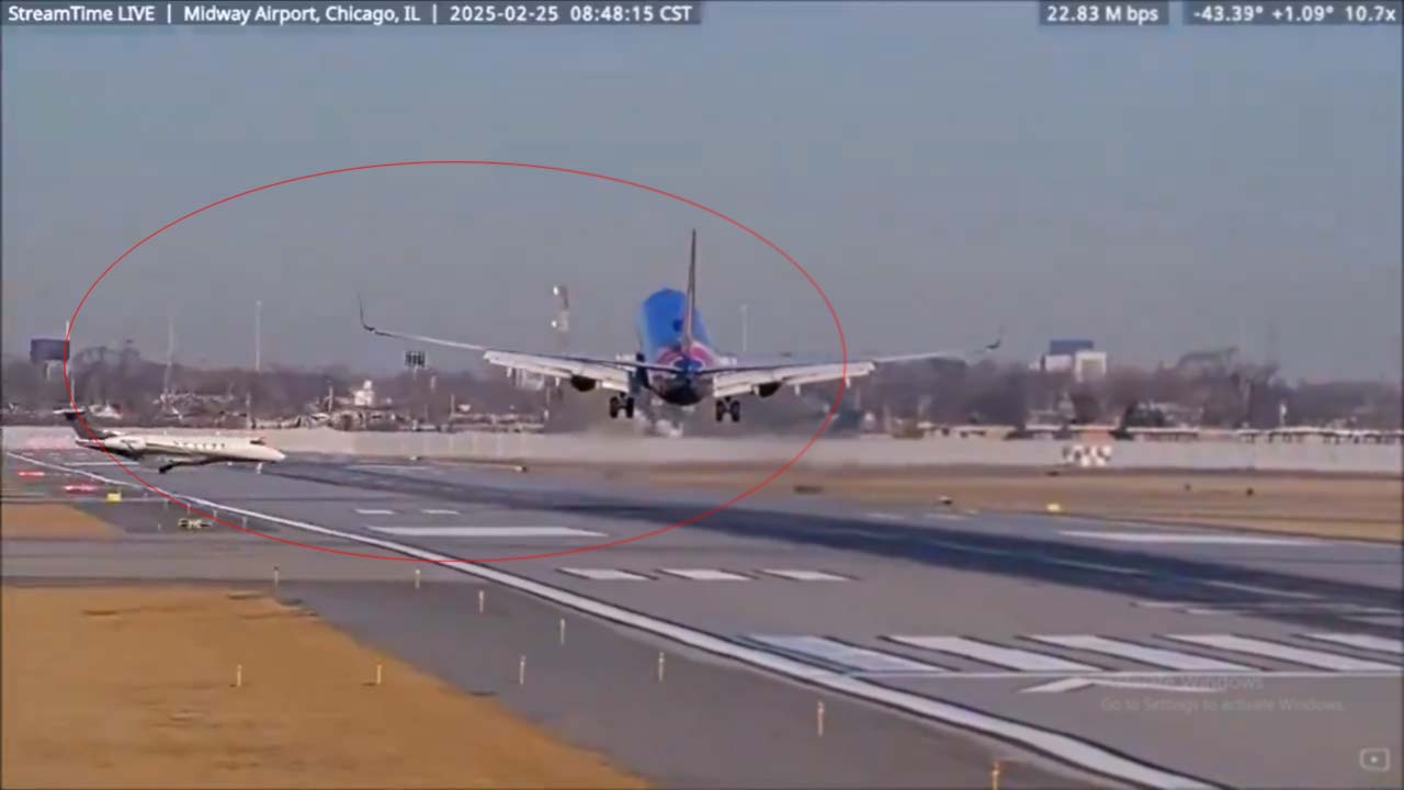 US: అమెరికాలో తప్పిన మరో ఘోర విమాన ప్రమాదం.. ఒకే రన్‌వేపైకి రెండు విమానాలు