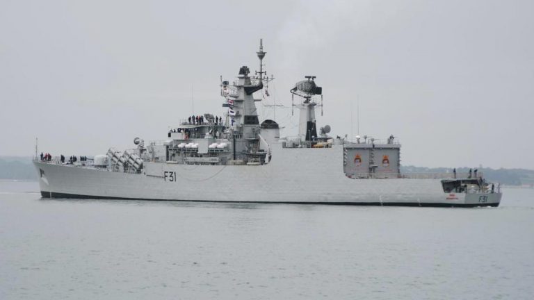 Indian Navy: డిగ్రీ పాసై ఖాళీగా ఉన్నారా? ఇండియన్ నేవీలో జాబ్స్ రెడీ.. ఇప్పుడే అప్లై చేసుకోండి