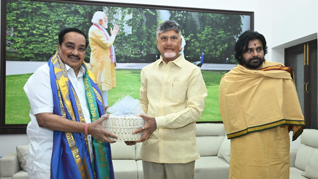 CM Chandrababu: కేంద్ర జల్‌శక్తి మంత్రితో సీఎం చంద్రబాబు, డిప్యూటీ సీఎం పవన్ భేటీ!