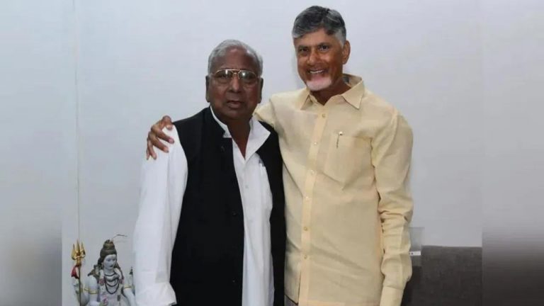 V.Hanumantha Rao: ఏపీ సీఎం, డిప్యూటీ సీఎంను కలిసిన తెలంగాణ కాంగ్రెస్ నేత..