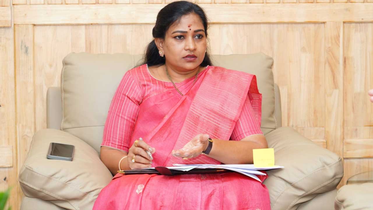 Home Minister Anitha: ఆయన కేవలం పులివెందుల ఎమ్మెల్యే.. మాజీ సీఎం గనుక జగన్‌కు భద్రత ఇచ్చాం..