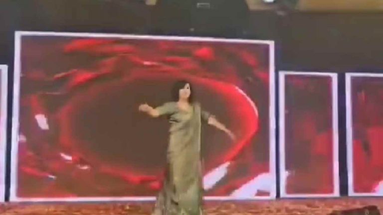 Viral Video: పెళ్లిలో డ్యాన్స్ చేస్తూ కుప్పకూలిన 23 ఏళ్ల యువతి..