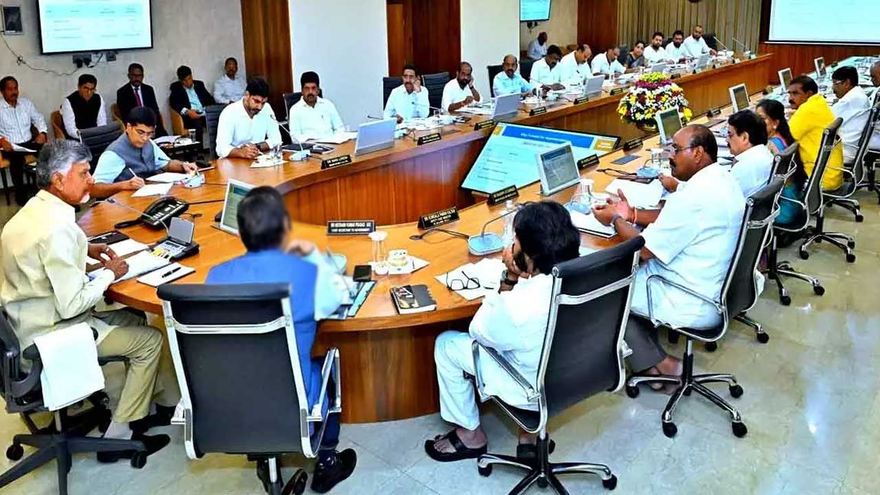 AP Ministers Ranks: ఆరో స్థానంలో చంద్రబాబు.. పదో స్థానంలో పవన్‌ కల్యాణ్‌..