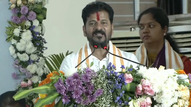 CM Revanth Reddy : నారాయణపేట జిల్లాలో పలు అభివృద్ధి పనులకు శ్రీకారం చుట్టిన సీఎం రేవంత్ రెడ్డి