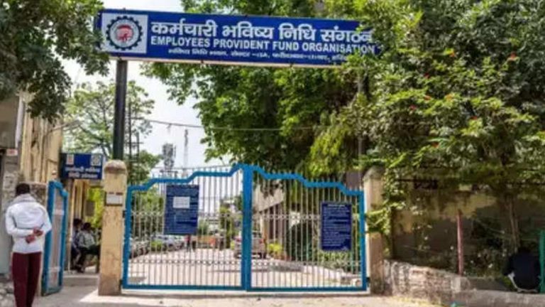 EPFO ELI Scheme: మీకు పీఎఫ్ ఖాతా ఉందా?.. వెంటనే ఈ పని చేయండి.. లేకపోతే నష్టపోతారు?