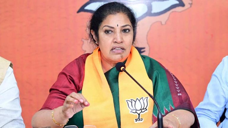Purandeswari: ఏపీ ప్రభుత్వం ప్రవేశపెట్టిన బడ్జెట్ ప్రజాహిత బడ్జెట్..