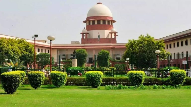 Supreme Court : పార్టీ ఫిరాయింపులకు ఏడాది పూర్తి.. సుప్రీంకోర్టు కీలక ప్రశ్నలు