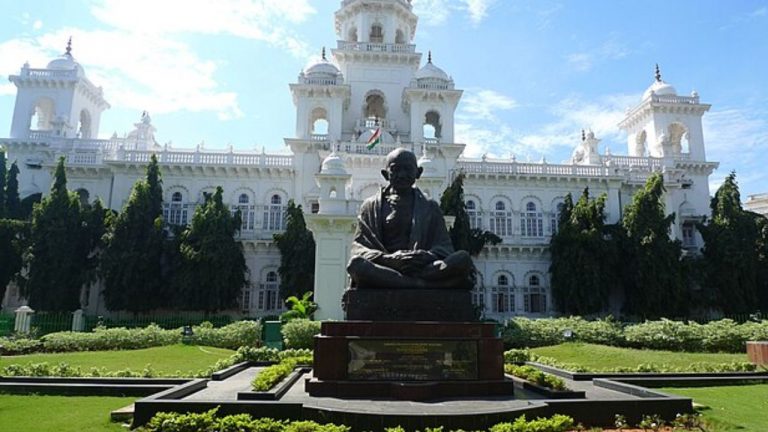 Telangana MLAs: పార్టీ మారిన ఎమ్మెల్యేలకు అసెంబ్లీ కార్యదర్శి నోటీసులు